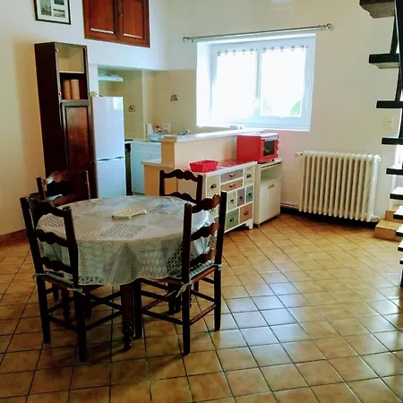 Steinhaus Ardenne In Fontenay-le-comte By Interhome Сasa de vacaciones Fontenay-le-Comte