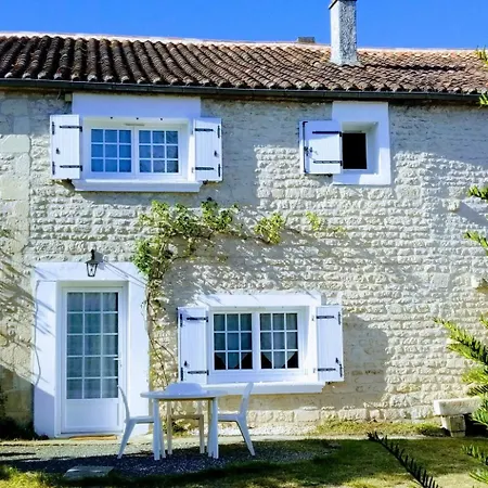 Steinhaus Ardenne In Fontenay-le-comte By Interhome