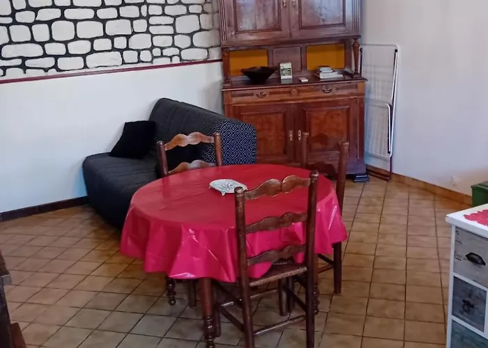 Steinhaus Ardenne In Fontenay-le-comte By Interhome Сasa de vacaciones